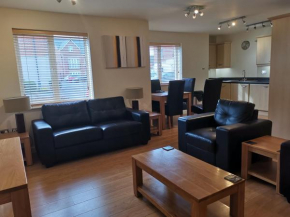 Fantastic 2 bed apartment w/pkg, Southwich Hse, Swindon